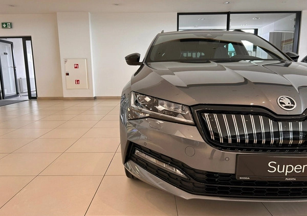 Skoda Superb cena 201990 przebieg: 1, rok produkcji 2024 z Kętrzyn małe 667
